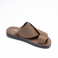 حذاء شرقي رجالي