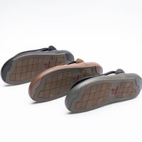 حذاء شرقي ولادي