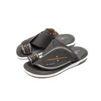 حذاء شرقي رجالي