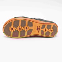 أناقة ومقاومة لكل خطوة، أحذية طبية ، وراحة طوال ال...