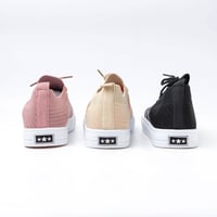 جزمة رياضية نسائي