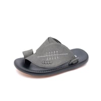 حذاء شرقي مطرز ولادي