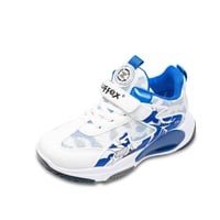 حذاء سنيكرز بشريط لاصق