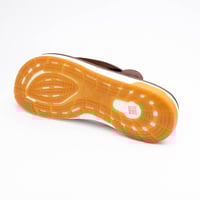 حذاء شرقي رجالي أنيق – لون بني وأبيض