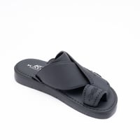 حذاء رجالي بطراز شرقي