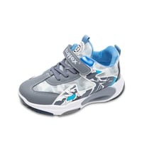 حذاء سنيكرز بشريط لاصق