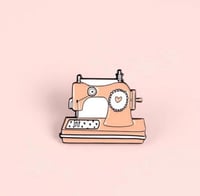 بروش الة الخياطة