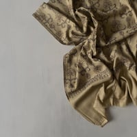 شال "نوڤمبر"