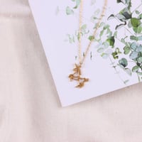 سلاسل ستانليس ستيل مطليه بالذهب