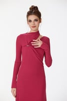 فستان ليكرا مع اكسسوار