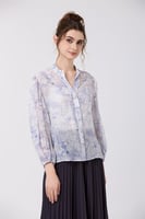 بلوزة شيفون بنقشة من الورد