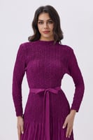 فستان بنفسجي