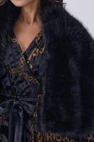 شال أسود فاخر