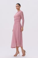 فستان زهري بكتف واحد