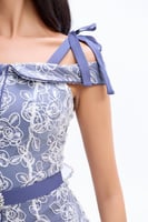 فستان دانتيل مطرز