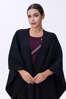 شال اسود مفتوح