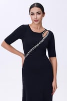 فستان أسود استرتش مزين بالكرستالات