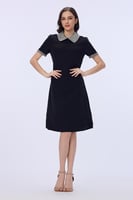 فستان بياقة كريستال