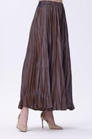 تنورة ماكسي بليسيه حريرية باللون البني