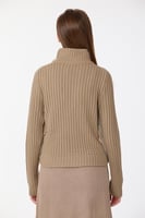 جاكيت صوف وفرو بيج