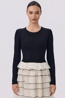 فستان ميدي بأكمام أسود وأبيض طبقات