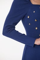 فستان صوف مع اكسسوار