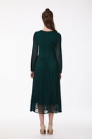 فستان دانتيل زيتي