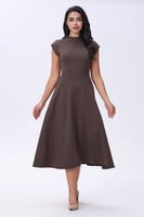 فستان شتوي بني بتطريز ناعم