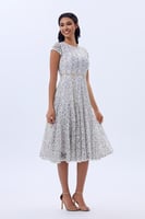 فستان دانتيل كلاسيكي