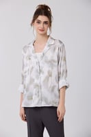 بلوزة ساتان بنقشة الزهر المموجة