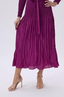 فستان بنفسجي