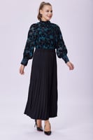 بلوزة مخمل أزرق