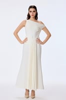 فستان كريب بكتف روماني