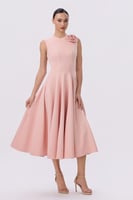 فستان زهري ميدي بوردة على الكتف