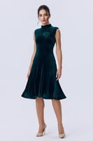 فستان مخملي قصير لون أخضر شتوي