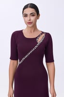 فستان بنفسجي استرتش مزين بالكرستالات