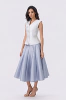 طقم أنيق بفيست مطرز وتنورة ميدي واسعة