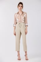 بلوزة ساتين بيج