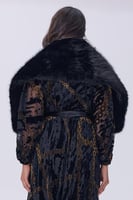 شال أسود فاخر