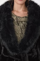 جاكيت فرو اسود