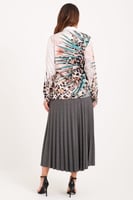 بلوزة نقشة النمري