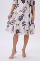 فستان بطبعة الزهور