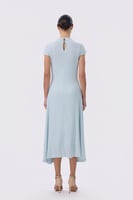 فستان ميدي اخضر فاتح بتطريز زهور