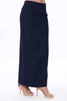 تنورة مستقيمة بلون كحلي