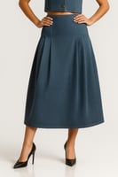 تنورة جينز بكسرات جانبية