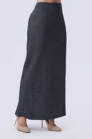 تنورة مستقيمة رمادية طويلة