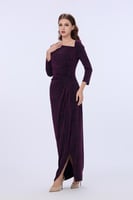 فستان مخمل بنفسجي