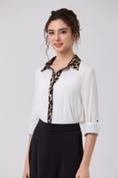 بلوزة كريب أبيض نقشة النّمري