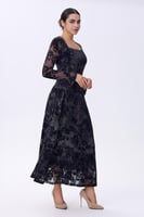 فستان أسود مخملي دانتيل بأكمام شفافة