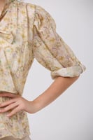 بلوزة اورغنزا مع رباط